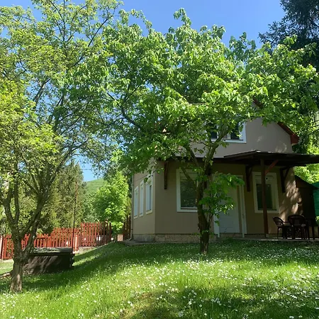 Mazsola Appartement *